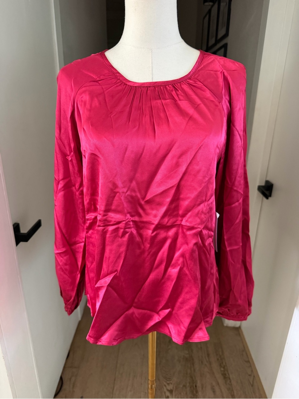 Nation Los Angeles LTD Eveline Satin Top in Raspberry Jam Sz XS MSRP $179 NWT - Picture 3 of 9